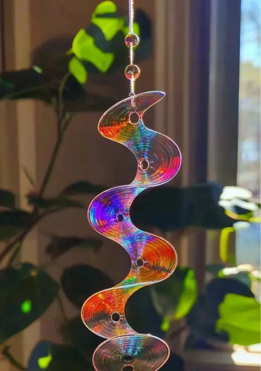 diy cd suncatchers craft 2025 11 16 183037.webp